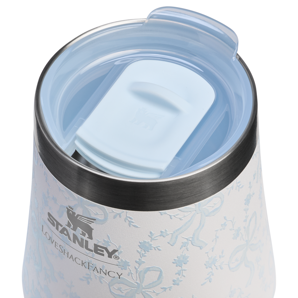 Shatterproof Luxury Stanley 1913 x LoveShackFancy Holiday The Reserve Wine Tumbler Set | 2-pack D205C - Shatterproof Flavor-Preserving Cocktail Tumbler with Lid Detail