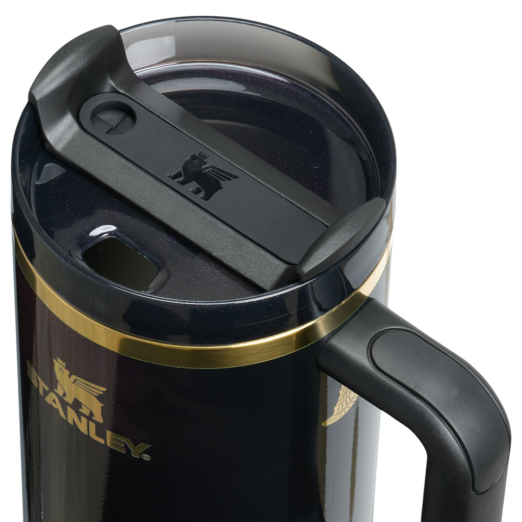 Car-Cup Friendly The Wicked for Good Quencher H2.0 Flowstate Tumbler D245R - Premium Stainless Steel Straw Cup for All-Day Hydration Detail