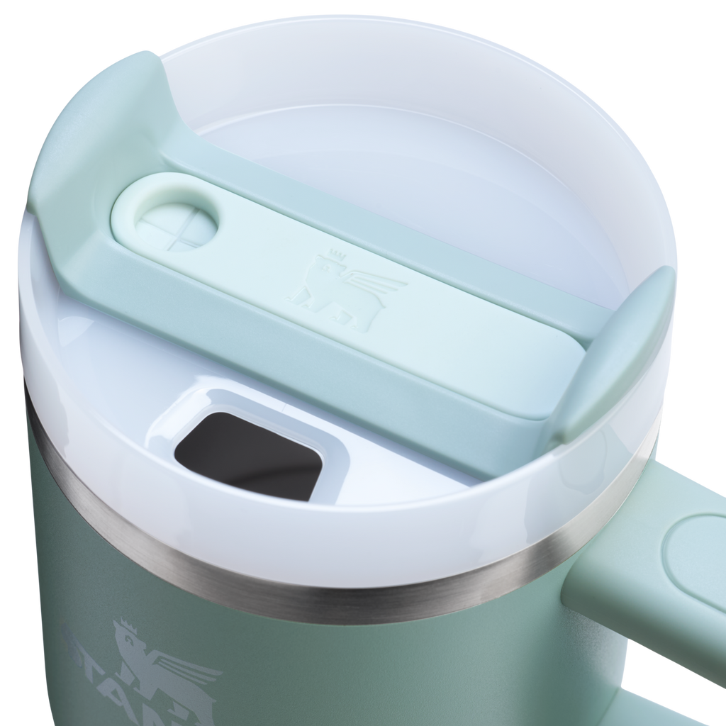Double-Wall Vacuum The Quencher H2.0 Flowstate Tumbler D030T - Double-Wall Vacuum Insulated Travel Tumbler with Straw Detail